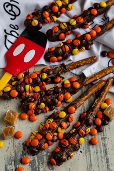 Reese S Dipped Pretzels Disneyland Copycat Crazy For Crust