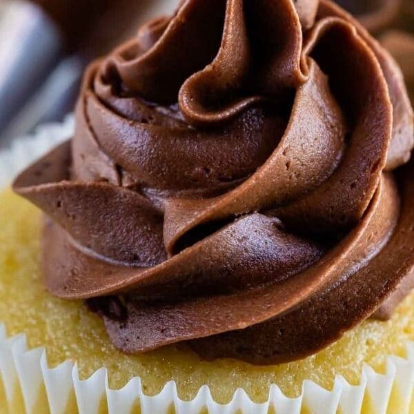 Whipped Chocolate Buttercream Frosting Recipe Crazy For Crust