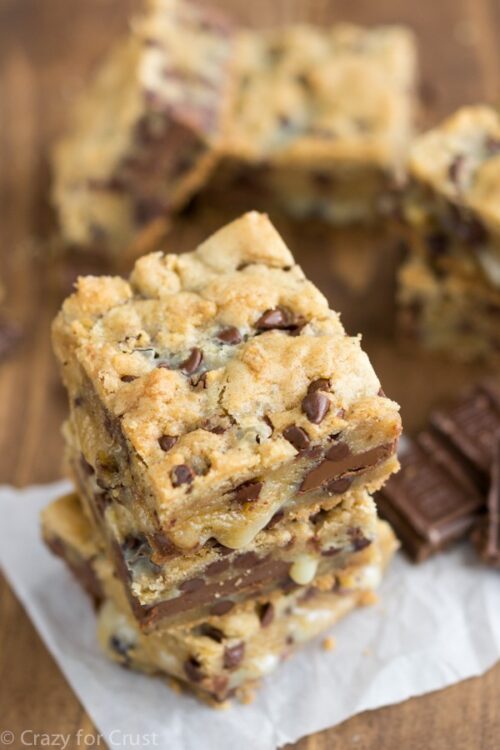 Gooey Chocolate Chip Cookie Bars - Crazy for Crust