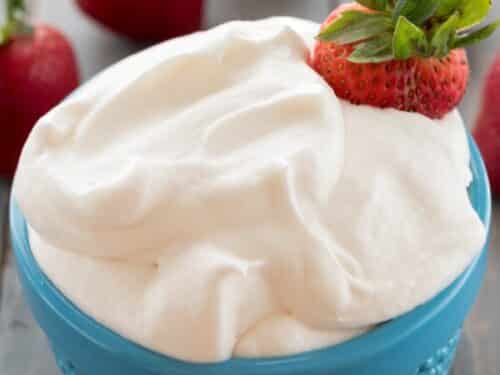 Marshmallow Whipped Cream - Crazy for Crust