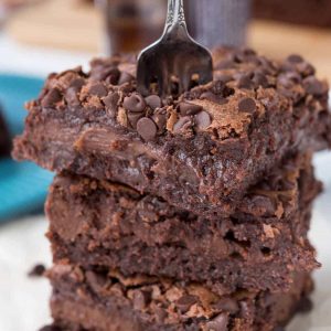 Hot Fudge Cheesecake Brownies - Crazy for Crust