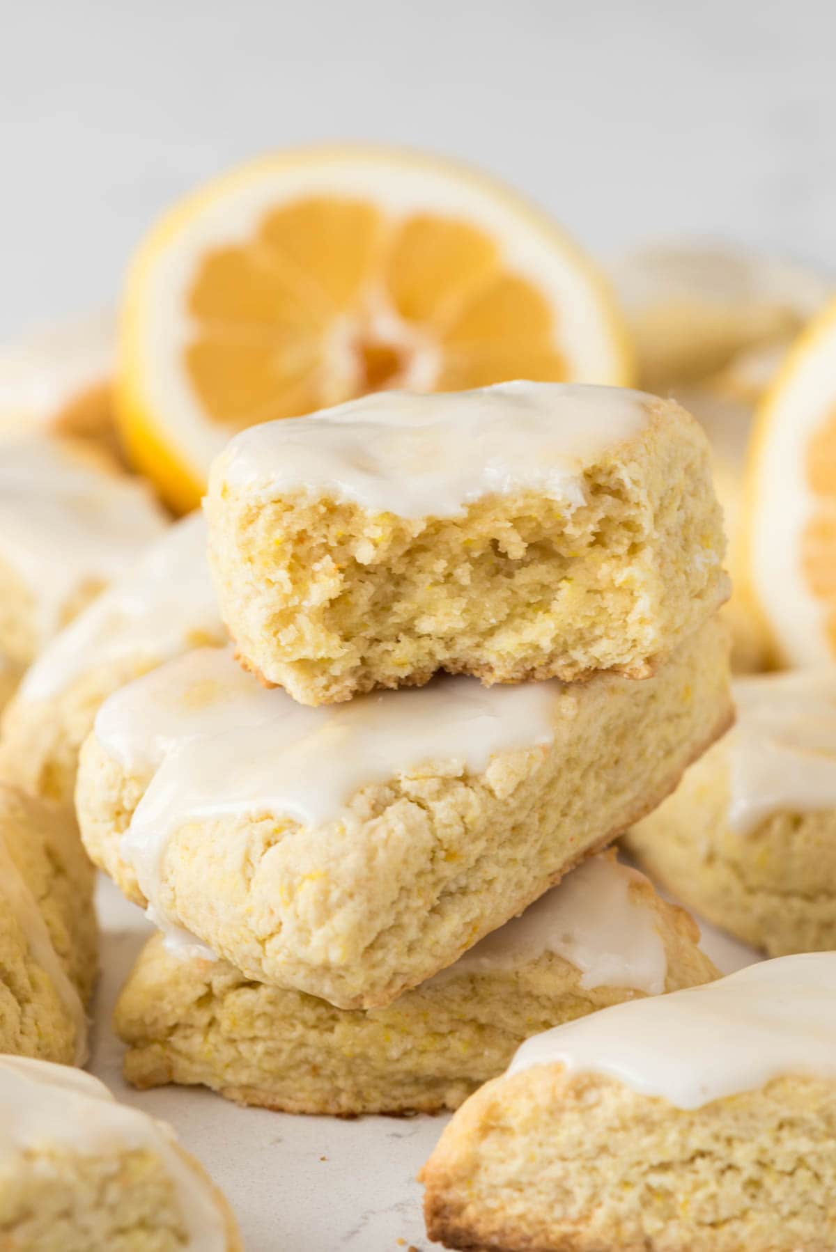 https://www.crazyforcrust.com/wp-content/uploads/2016/07/Mini-Lemon-Scones-6-of-7.jpg