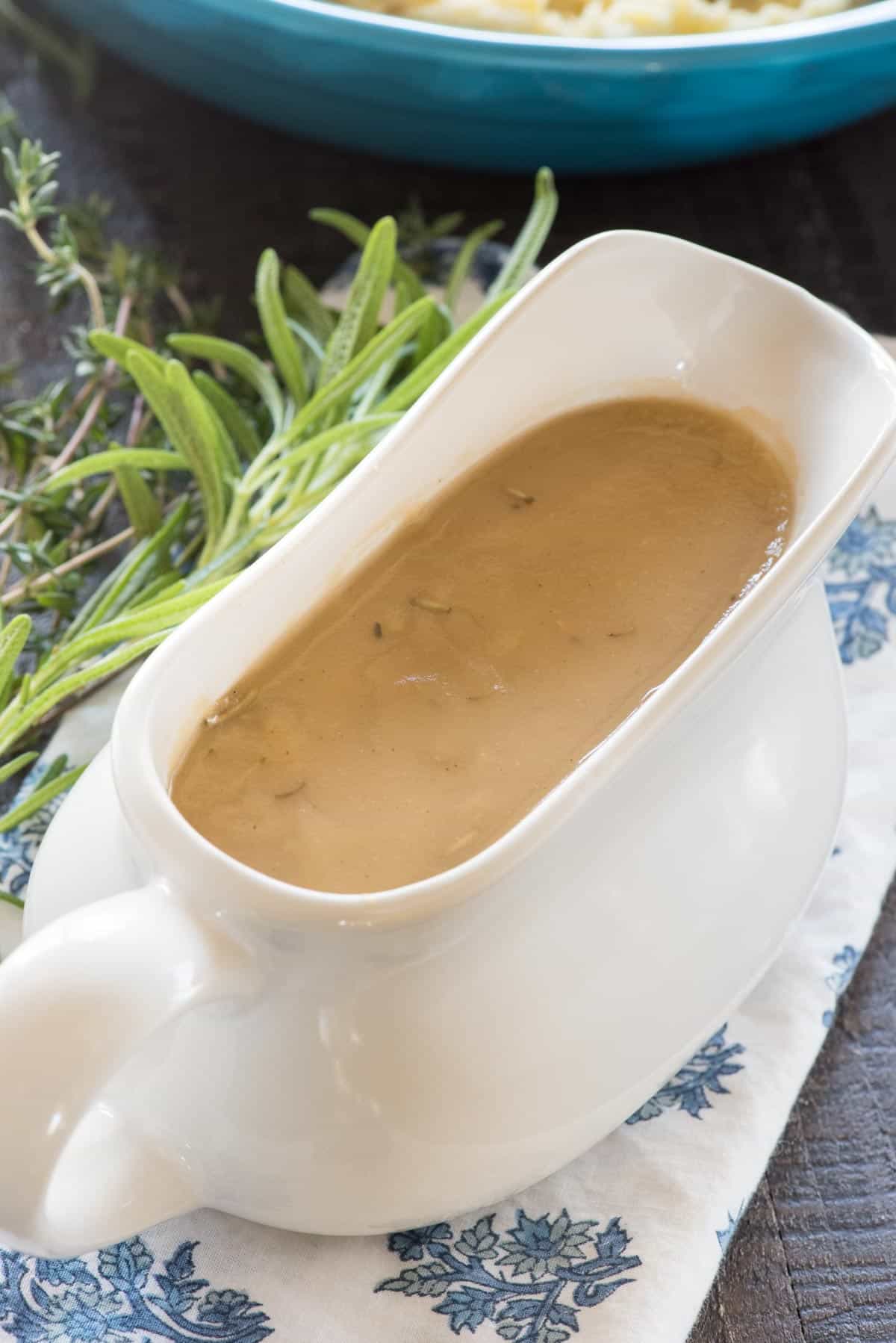 Brown Onion Gravy Recipe using Drippings or Beef Broth
