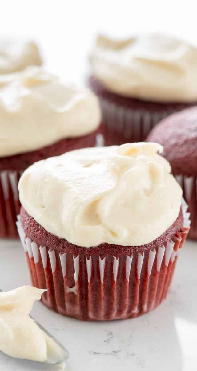Red Velvet Cupcakes Recipe - Crazy for Crust