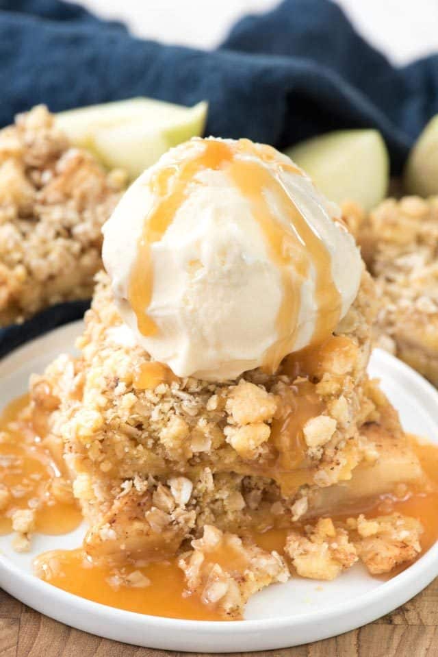 Apple Crumble Bars - Crazy for Crust