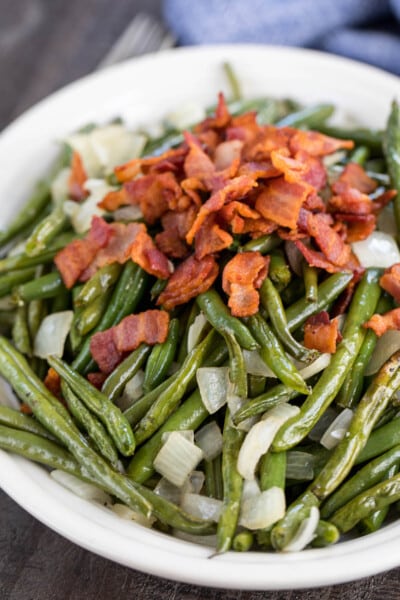 Roasted Green Beans with onions and bacon - Crazy for Crust