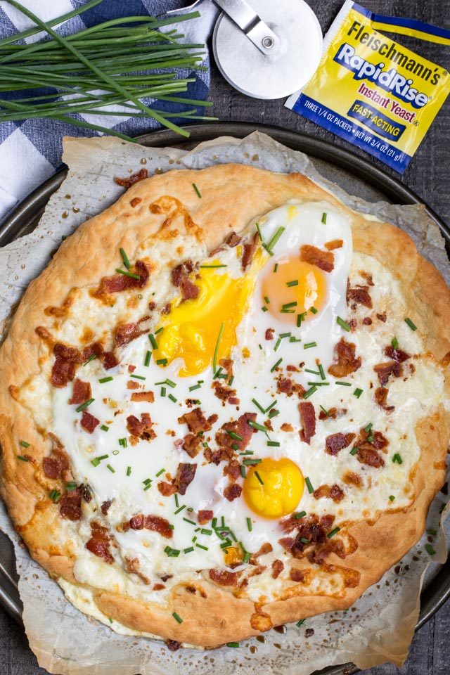 Homemade Breakfast Pizza (with easy homemade crust) - Crazy ...
