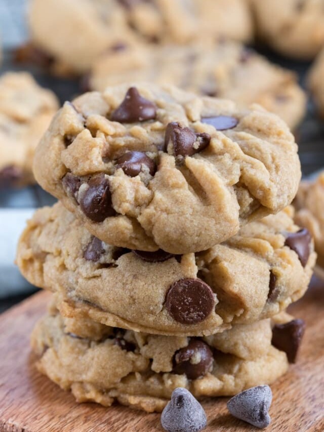 Peanut Butter Chocolate Chip Cookies - Crazy for Crust