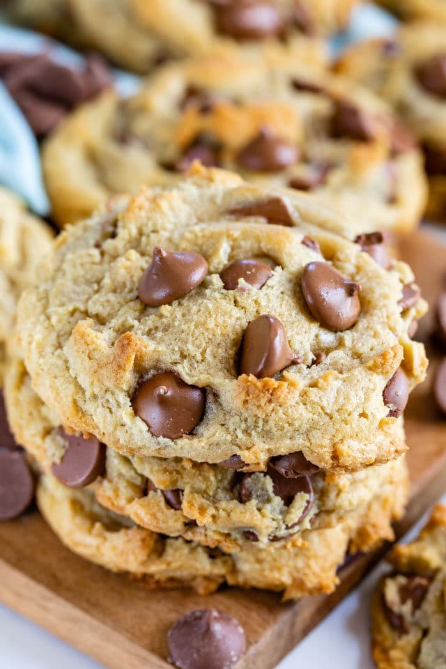 The Best GIANT Chocolate Chip Cookies - Crazy for Crust