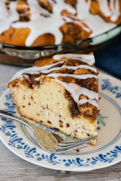 Easy Cinnamon Roll Coffee Cake - Crazy for Crust