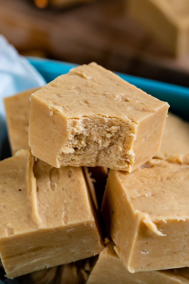 Foolproof Peanut Butter Fudge (4 ingredients) - Crazy for Crust