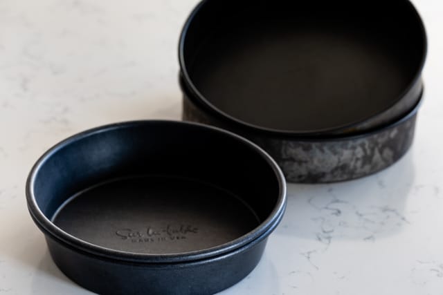 Baking Dish vs. Baking Pan: Which One Is Best for Your Recipe?
