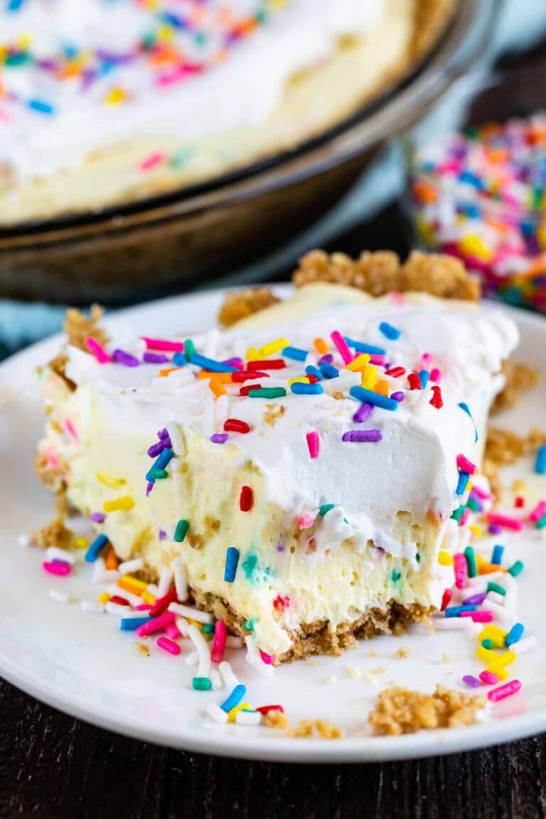 Funfetti Birthday Pie Recipe (No Bake) - Crazy for Crust