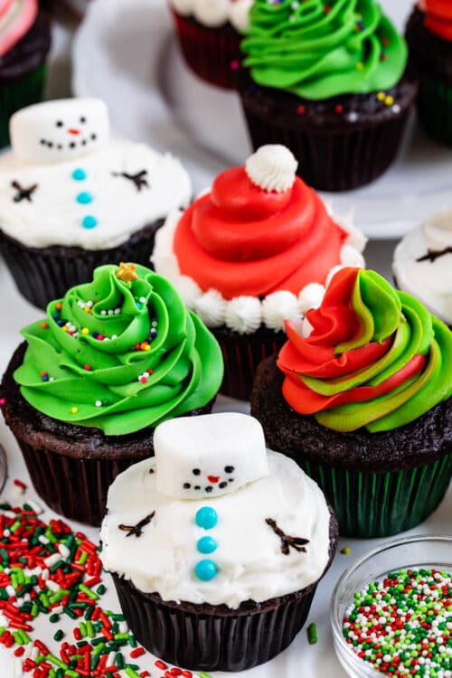 Easy Christmas Cupcakes (4 ways) Crazy for Crust