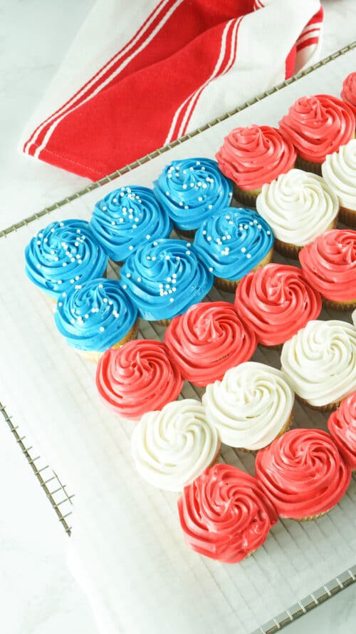 Flag Cupcake Cake (Fourth of July Cake) - Crazy for Crust