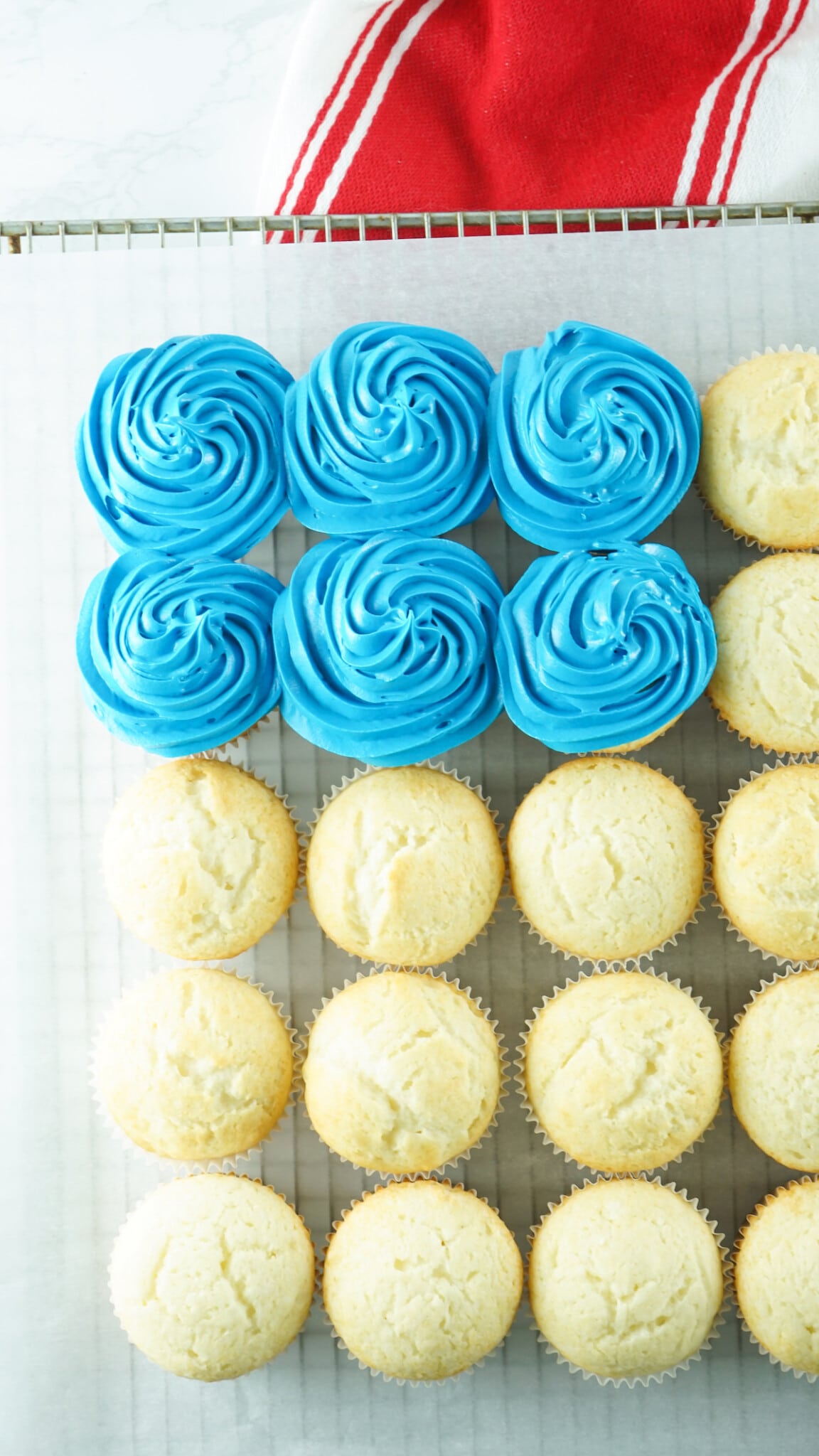 Flag Cupcake Cake (Fourth of July Cake) - Crazy for Crust