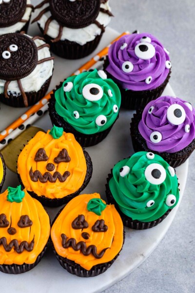 Fun Halloween Cupcakes (5 Ways) - Crazy for Crust