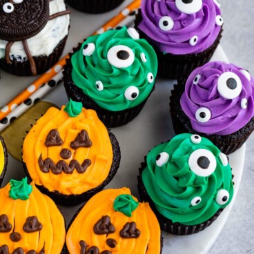 Fun Halloween Cupcakes (5 Ways) - Crazy for Crust