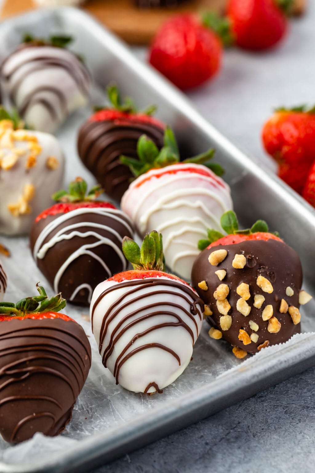 How to make Chocolate Covered Strawberries - Crazy for Crust