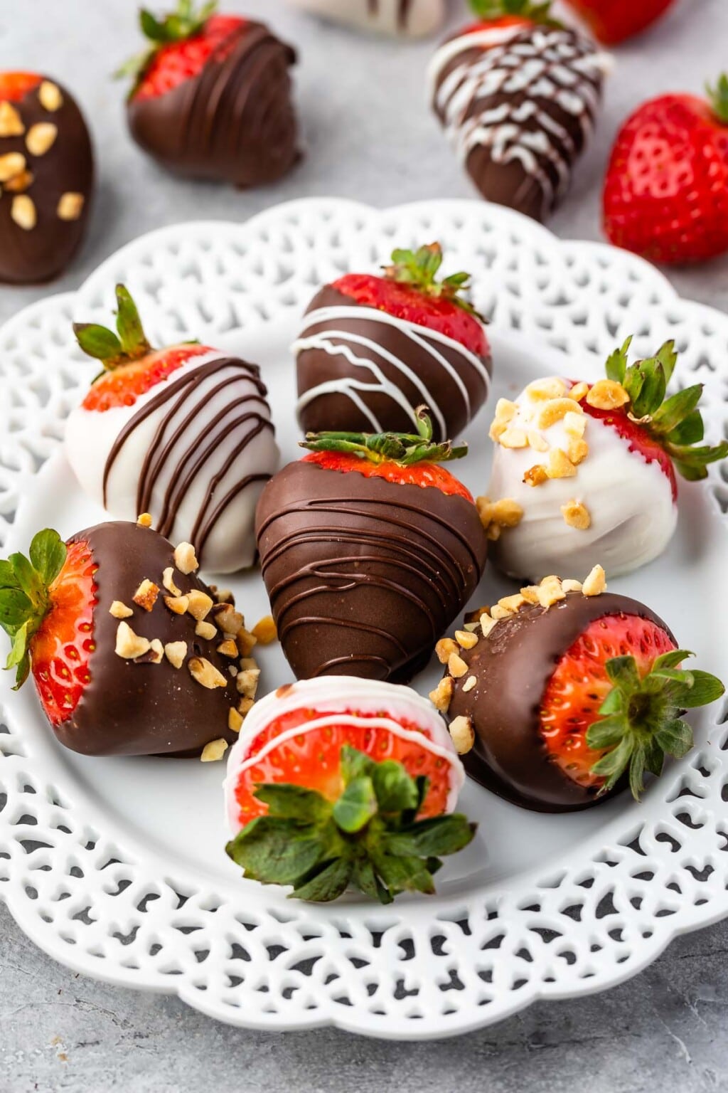 How To Make Chocolate Covered Strawberries - Crazy For Crust