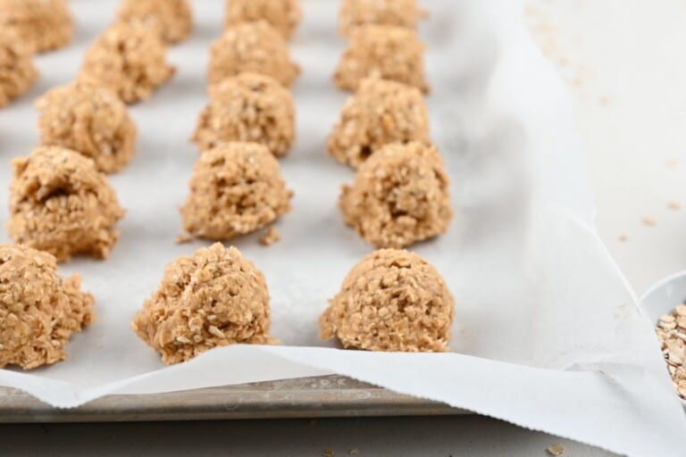 process shot of pumpkin spice oatmeal cookies.