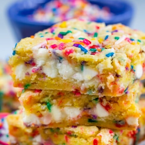 Easy Funfetti Gooey Bars Recipe - Crazy for Crust