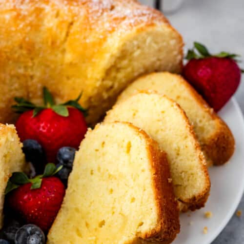 Easy Pound Cake Recipe (The BEST!) - Crazy for Crust