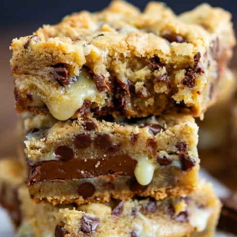 Gooey Chocolate Chip Cookie Bars - Crazy for Crust