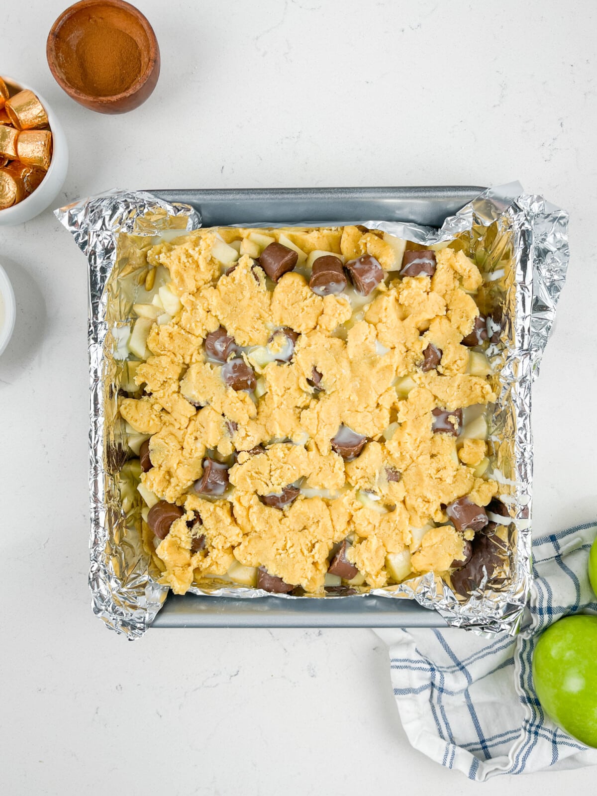 process shot of apple gooey bars.