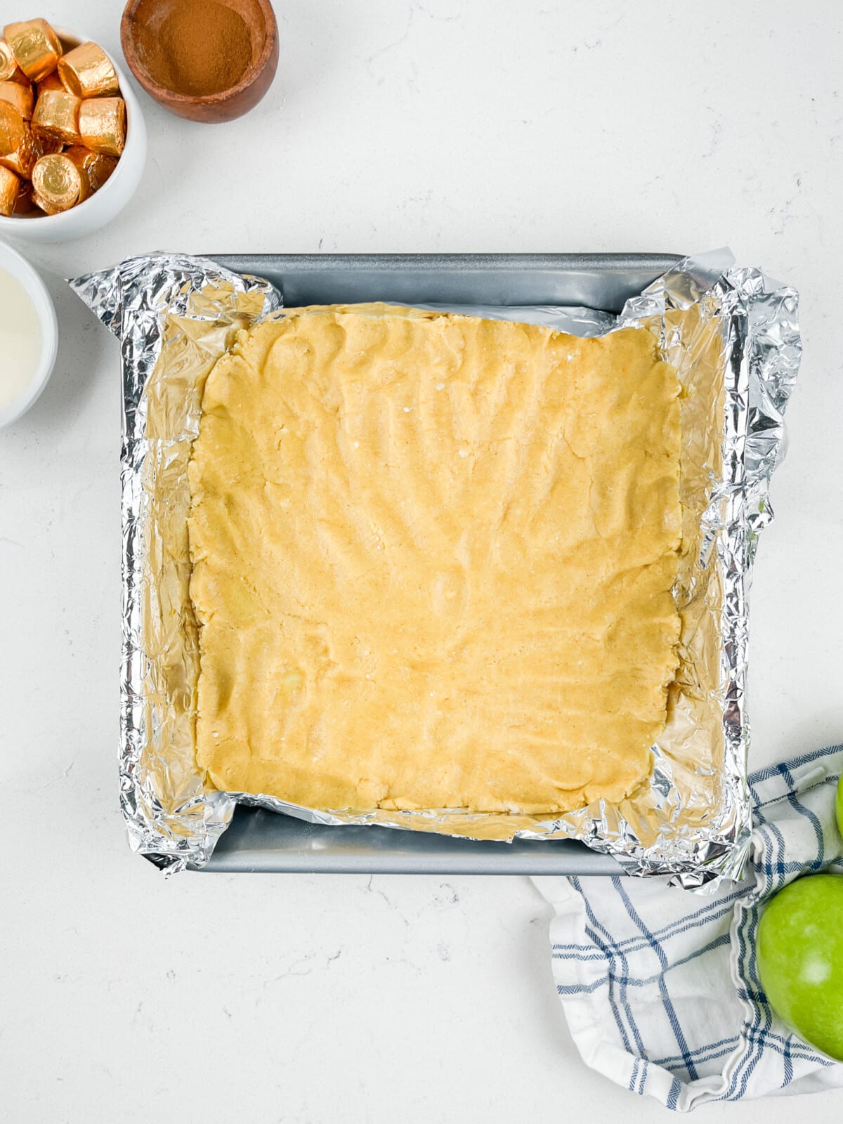 process shot of apple gooey bars.