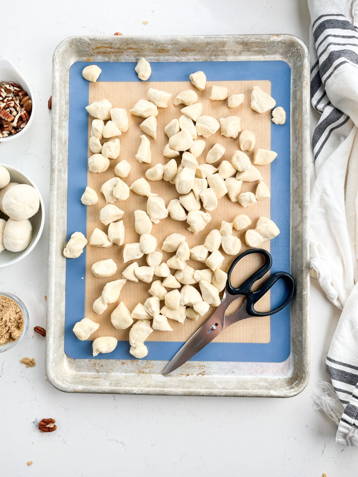 process shot of caramel monkey bread being made.